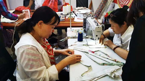 岚皋县第一期手工艺品制作培训圆满结业